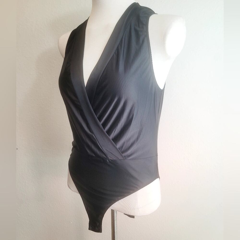 GENTLE FAWN Intimate Black Surplice Bodysuit Sleeveless Modern Professional M - Picture 6 of 16